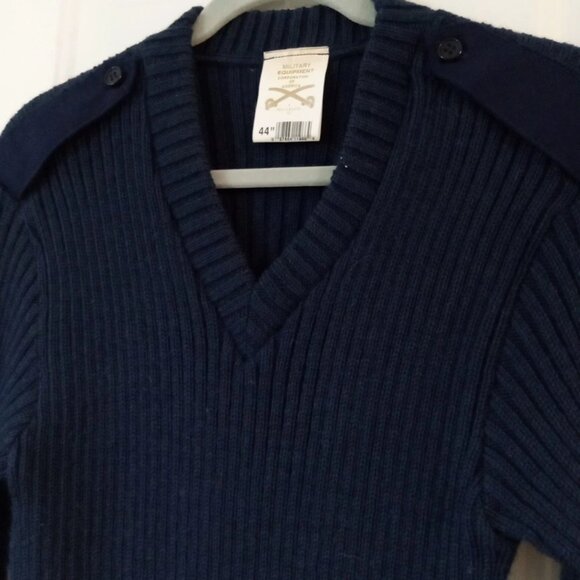 Military Equipment V Neck Men's Sweater 44” Blue Virgin Wool Made In Britain - Picture 3 of 7